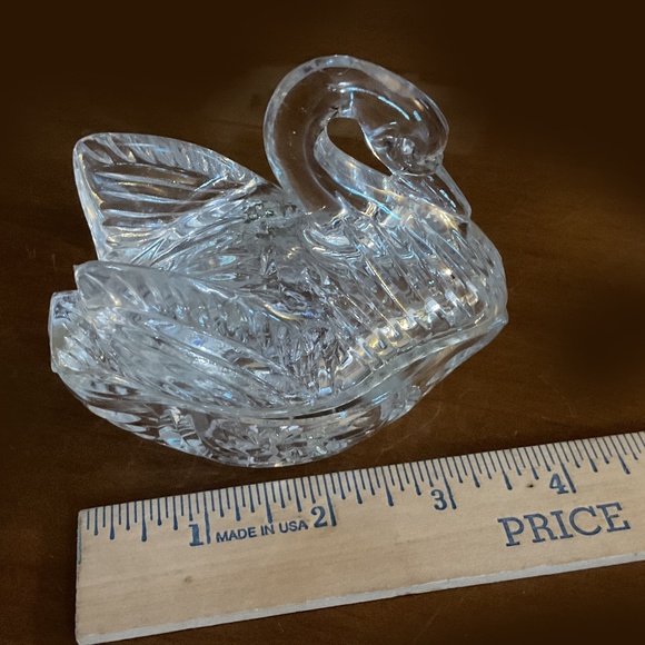 Vintage Small Glass Swan Trinket Box, Jewelry box - Picture 3 of 4